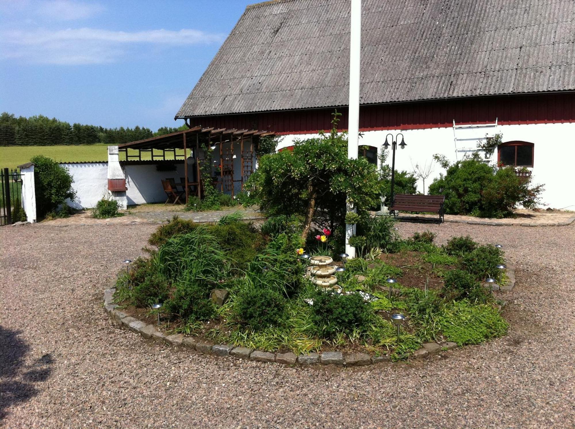 Mattisgården Bed&Breakfast Östra Ljungby Exteriör bild